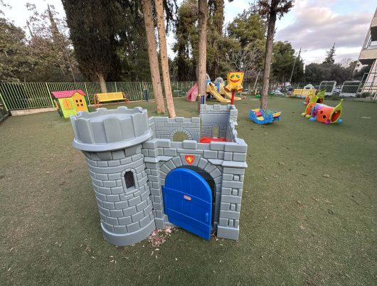 01_Β_Παιδικός_αυλή