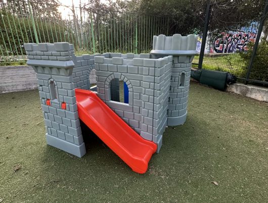 04_Β_Παιδικός_αυλή